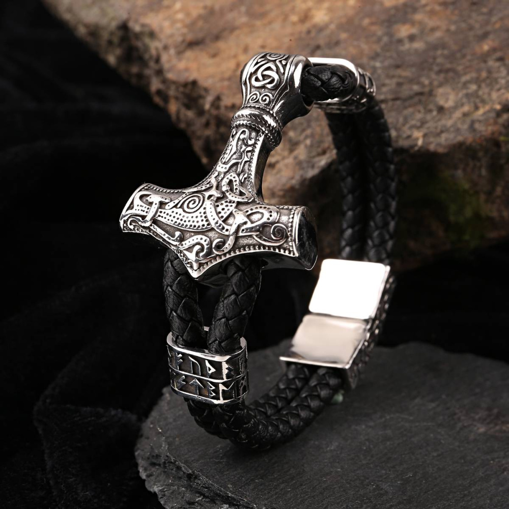 Viking jewelry Leather bracelet with Thor s hammer Patriotisk